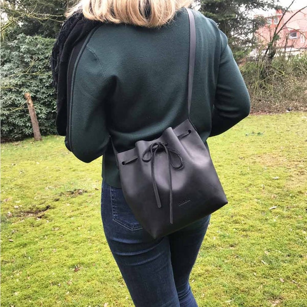 Ledertasche schwarz Damentasche | Bucket Bag Umhängetasche Pull-Up Leder vintage | minimalistische Crossbody Bag Beuteltasche handgenäht