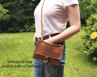 Crossbody bag pull-up leather peanut-brown | small crossover bag | belt leather bag vintage | Summer leather clutch belly bag minimal