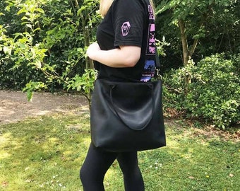 Leather bag black Women + Men Crossbody  bag Oversized Shoulderbag | minimalist design | everyday large Business + Shopping Travel bag