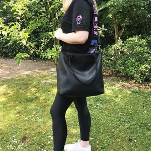 Leather bag black Women + Men Crossbody  bag Oversized Shoulderbag | minimalist design | everyday large Business + Shopping Travel bag