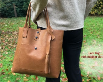 Leather bag brown cognac | Women Tote Bag with tassel | Shopping Handbag Pull-Up Leather vegtan | minimal bag | leather purse