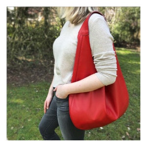 Ledertasche rot Hobo Bag Schultertasche Henkeltasche | große Handtasche | Ledertasche Oversize | Shopper minimalistic Design | Hobo Tasche