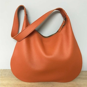 Mittelgroße Ledertasche terracotta mandarine, grau, bordeaux oxblood, blau | Hobo Bag Schultertasche oder Crossbody Umhängetasche für Damen