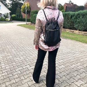 Leder Rucksack schwarz Gymbag für Damen und Herren | Gymsack Leder Beutel mit Kordelzug und Henkel | minimalistischer Lederrucksack