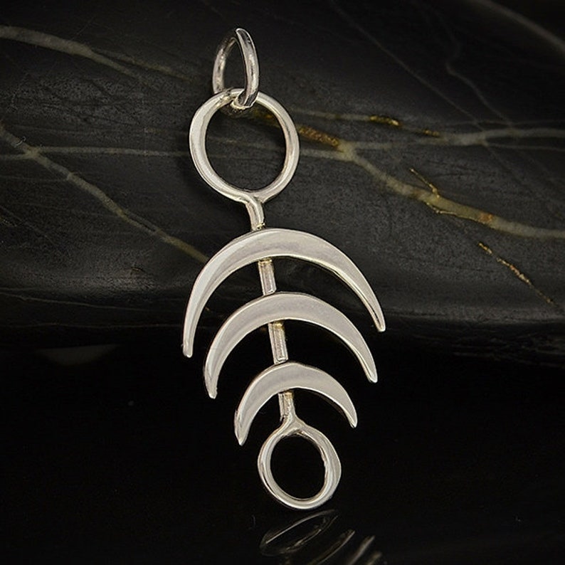 Moon Goddess Mother Moon Links Tribal Triple Moon Pendant Sterling Silver Triple Moon Link on Bar Yoga Boho Symbolic Moons Moons