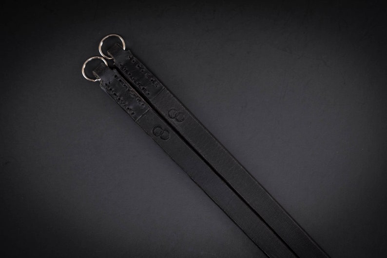 Leather camera strap Black Story
