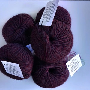 Encanto virgin wool from Peru, Bordeaux delicately mottled soft knitting wool