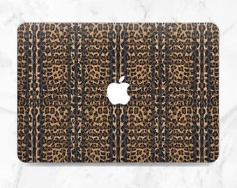 Funda para Macbook con estampado de cuadros marrones y guepardo. Funda elegante y moderna para Macbook. Para modelos Pro 14, Pro 16, Pro 13, Air 13 y Air 15 Neo.