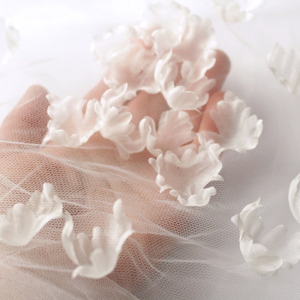 Silk Organza 3D Fabric Flowers Petals 15pcs - 3D flower embellishment for wedding dresses and veils, flower appliqué, cut flowers