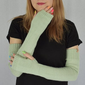 Luvas compridas de alpaca, luvas sem dedos de lã tricotada para mulheres, luvas longas, aquecedores de pulso, luvas de inverno para mulheres, brancas e pretas.