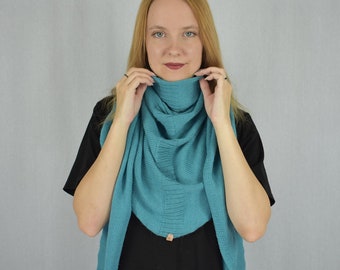 Knitted alpaca triangle scarf Knitted wool scarf Knitted neck warmer Warm winter head wrap Triangle head scarf Knitted triangle shawl baktus