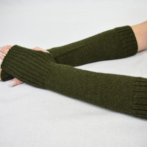 Chauffe-mains en alpaga tricoté pour femme Manchettes longues en laine Mitaines sans doigts Gants d'hiver Mitaines chaudes en alpaga blanc noir image 6