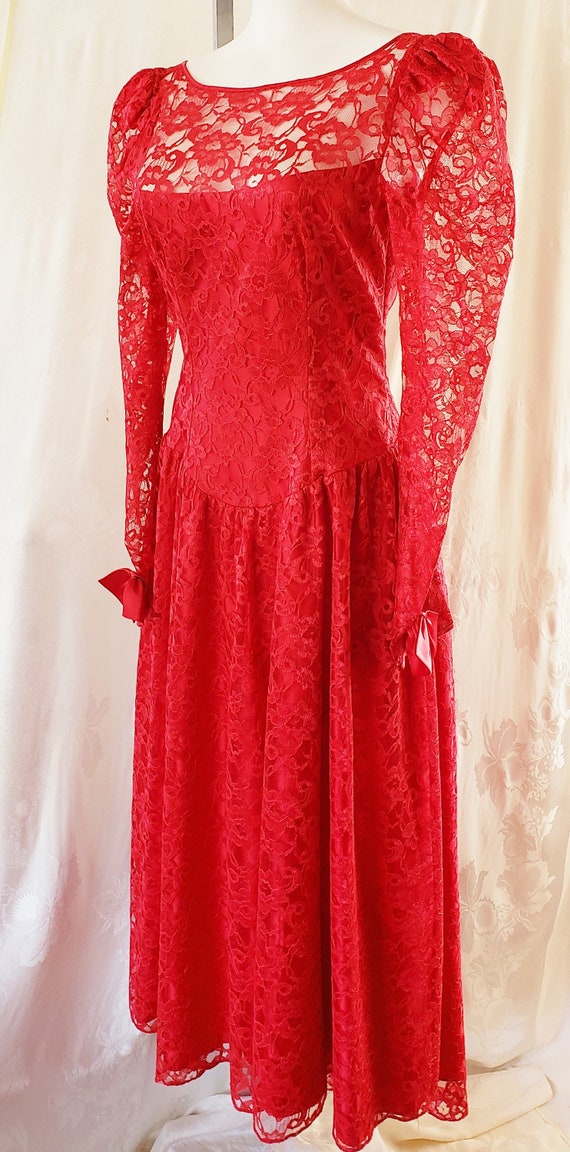 1960's RED LACE DREAMY Gown