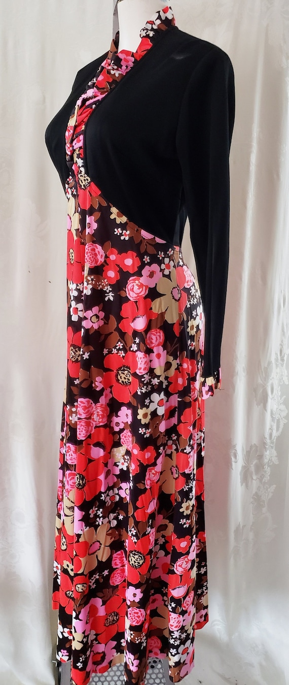 FLOWER-POWER Fabulous 1970's Dress