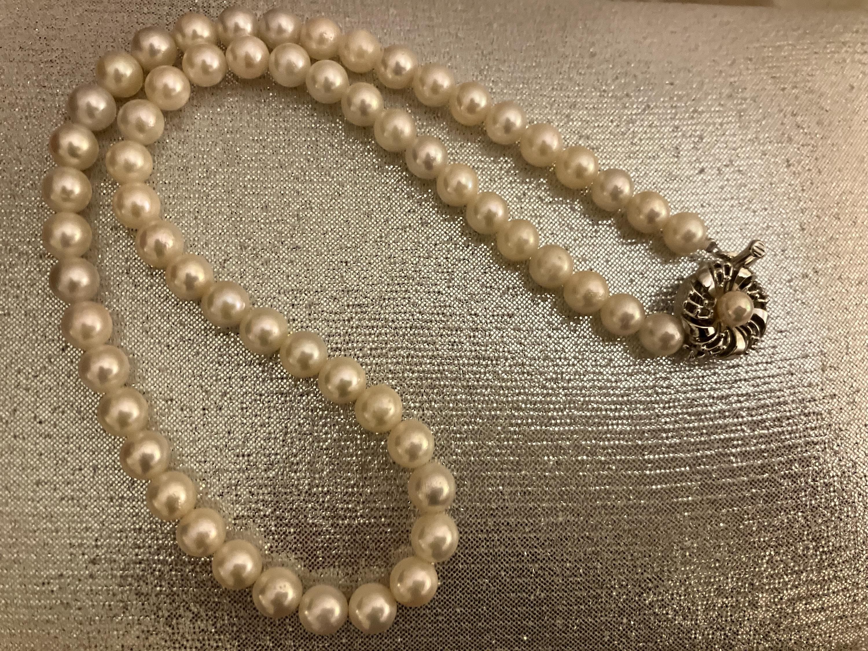 Collier Long en Perles de Culture Japonaises et Or