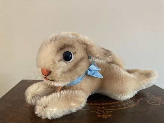 シュタイフ　「寝そべりウサギ」 シュタイフオリジナル 横たわるウサギ 231200 - Etsy 日本