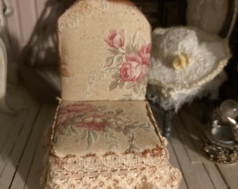 Shabby chic chair 1:12