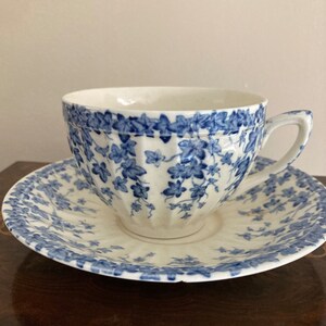Crown Ducal England tea cup & soucer