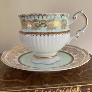 Elizabethan tea cup & soucer