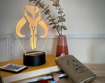 Star Wars Mandolorian Mythosaur Skull Color-Changing LED Lamp with Witeless Remote