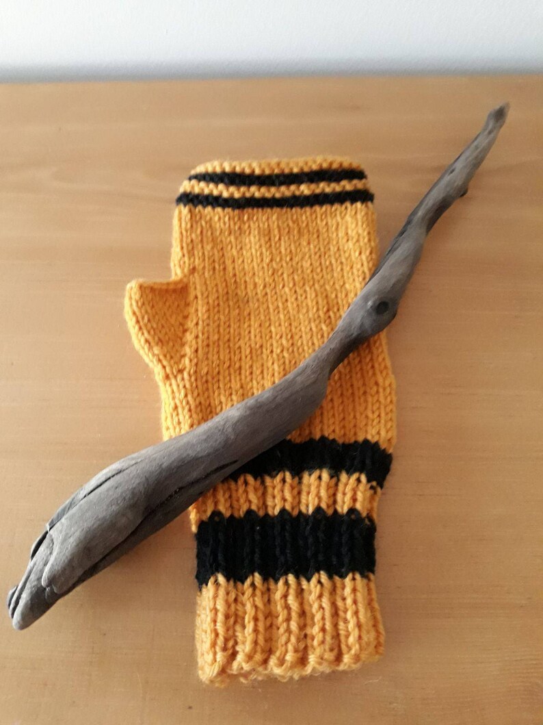 Harry Potter Inspired Fingerless Gloves Hogwarts House Etsy