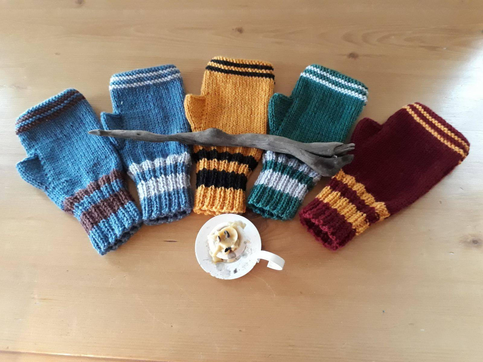 Harry Potter Inspired Fingerless Gloves Hogwarts House Etsy