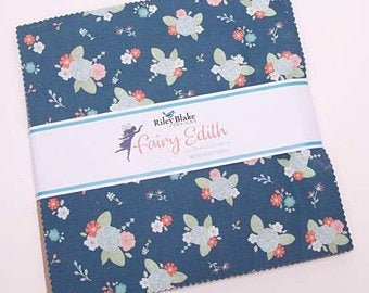 Zippered 8 x 5 clutchwristlet licensecredit cardscash etc fits newer 9+ phones Riley Blake Fairy Edith Wildflowers with mint lining