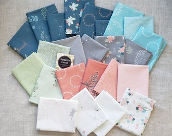 Zippered 8 x 5 clutchwristlet licensecredit cardscash etc fits newer 9+ phones Riley Blake Fairy Edith Wildflowers with mint lining