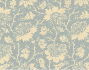 LA VIE BOHEME - Carmen Floral Reproduction Damask Jacobean Antique - Ciel Blue - French General - 100% cotton Quilting Fabric - Moda