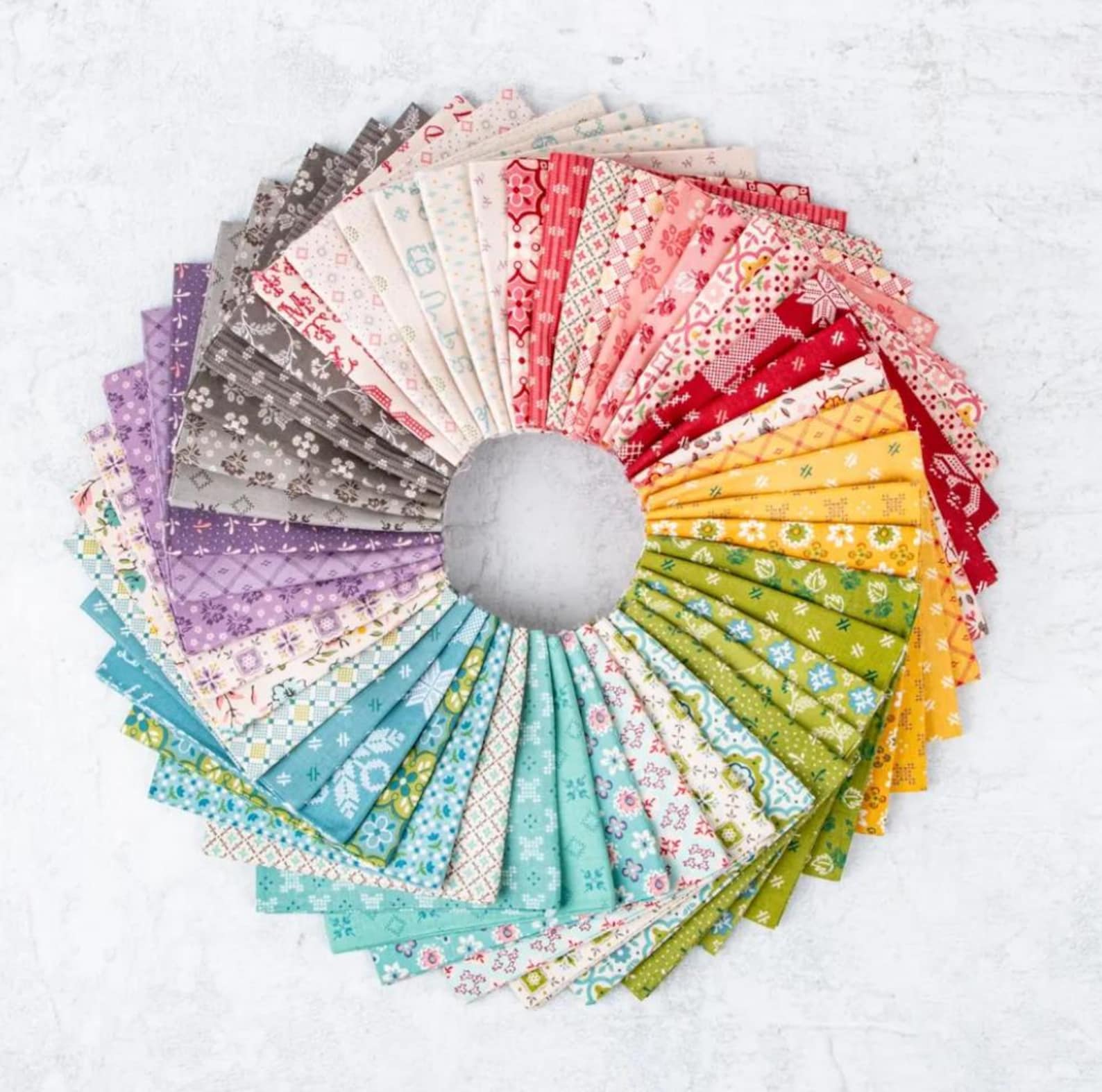 PIECE and PLENTY 48 Fat Quarter Hand Cut Bundle - Lori Holt - 100% ...