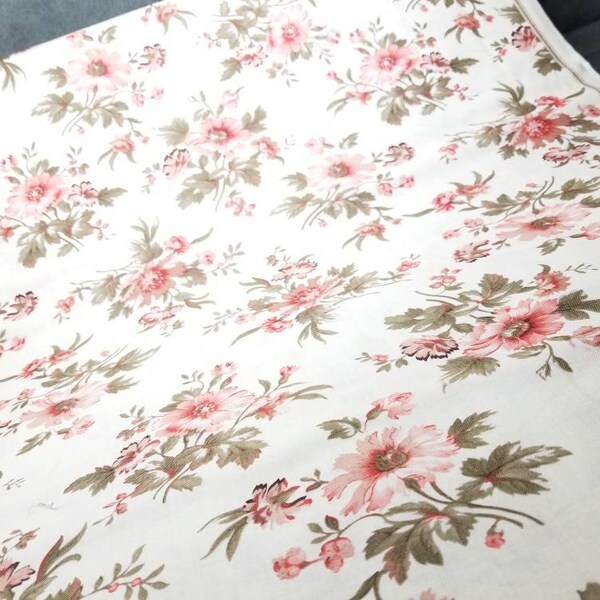 French General Atelier De France cream main foral cotton quilting fabric, Moda;  Sold by the half yard