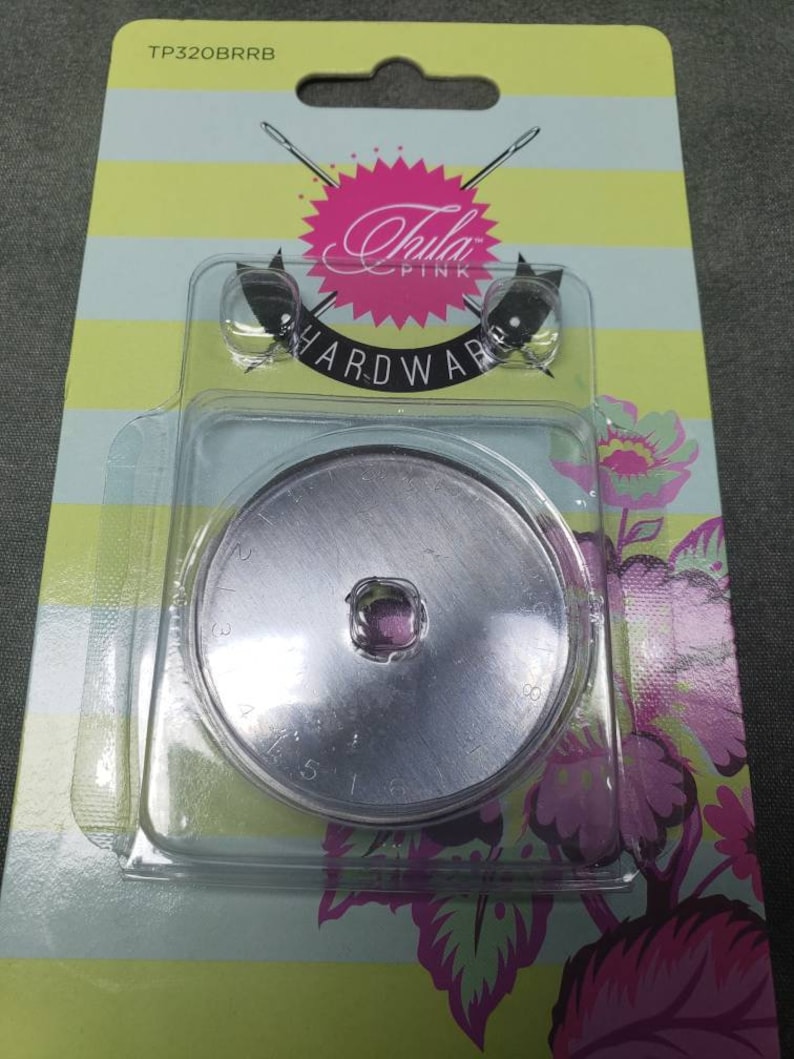 Tula Pink Hardware Rotary Cutter 45mm new in box