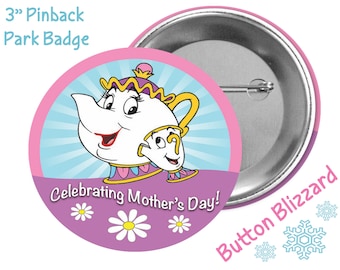 Botón de la Sra. Potts y Chip celebrando el Día de la Madre - Pin del Día de la Madre de Disney - Insignia de Parque Temático - Botón del Día de la Madre - Insignia de la Sra. Potts