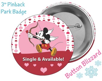 Botón único y disponible inspirado en Mickey Mouse - Botón del Día de San Valentín - Pin de parque temático - Botón de parque Disney - Bolsa del Día de San Valentín