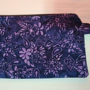 Purple Flower Wristlet, Cell Phone Purse, Change Purse, Clutch, Purple Flower Zippered Bag, Toiletry Bag, Allergy Pen Holder, Travel Bag