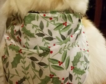 Christmas Holly Pet Bandanas, Traditional Tie-on Bandana, Holiday Holly Bandana, Holly Bandana, Holiday Bandana