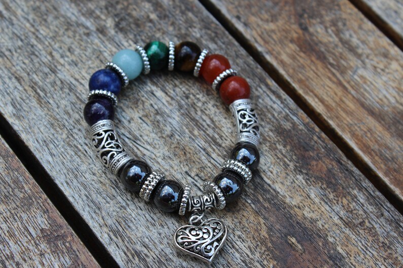 bracelet femme, bracelet chakras, 7 chakras, énergisant, coeur, Bracelet yoga, méditation, équilibre spirituel, hématite, bijoux, pierre image 3
