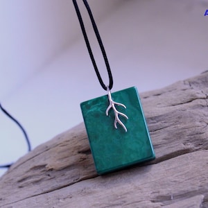 Women&#39;s necklace, Malachite necklace, arthritis, pain, anti inflammatory, women&#39;s accessory, jewelry, gift for her, stone, Malachite, silver