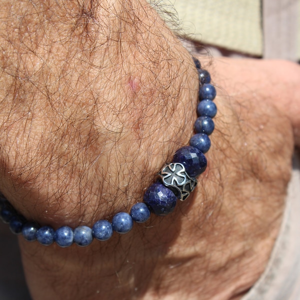 bracelet homme, bracelet saphir, saphir bleu, sérénité, apaise, accessoire homme, bijoux, cadeau pour lui, pierre, acier, saphir