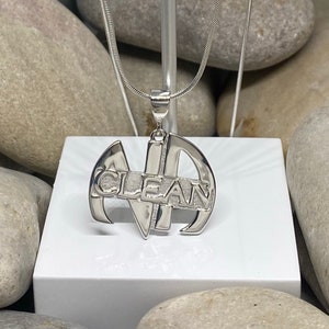 Large NA Pendant with clean in center (NAP-21) comes with chain