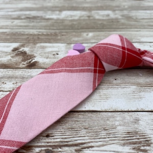 Valentines Day Tie, pink and red valentines day tie, pink and red tie, valentines tie, red tie, pink tie, valentines day mens gifts