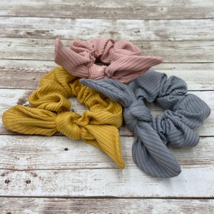 Yellow Pink Gray Scrunchies, Scrunchies with bows, girls scrunchies, womens scrunchies, pink scrunchie, gray scrunchie, yellow scrunchie