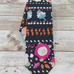 Bohemian Tie, Black Tie, Skinny Tie, Wedding Tie, Boho Tie, Mens Tie, Spring Tie, Floral Tie, Bow Tie, Custom Tie, Groom, Black Floral Tie