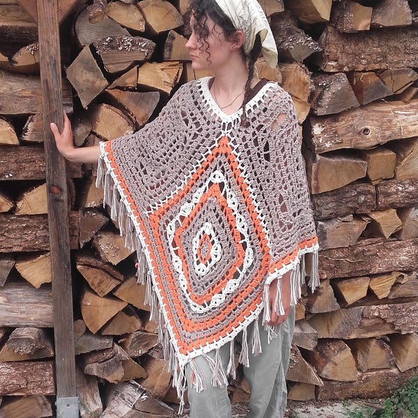 Poncho "bohème "  au crochet. Poncho été fait main. Poncho à franges. Cape boho.