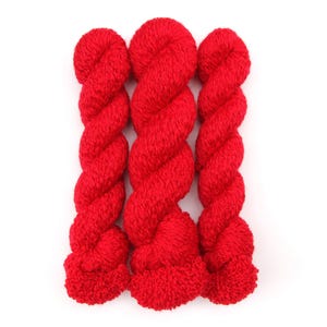 Fil 100 % laine recyclée rouge vif - 803 yards (3 fils, poids DK)