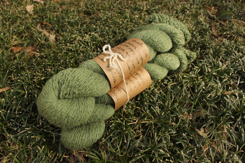 Pea Green 100/% Cashmere Recycled Yarn 939 yards 3-ply