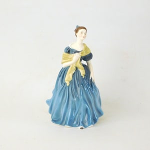 Vintage Royal Doulton Figurine Adrienne HN 2304 ~ Free UK Postage
