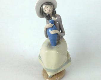 リヤドロ/ナオ 陶器の置物 猫と眠る少女、子猫 #1580 - Etsy 日本