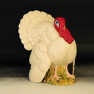 Royal Doulton Figurine The Turkey D 6889 White Special Edition ~ Free UK Postage