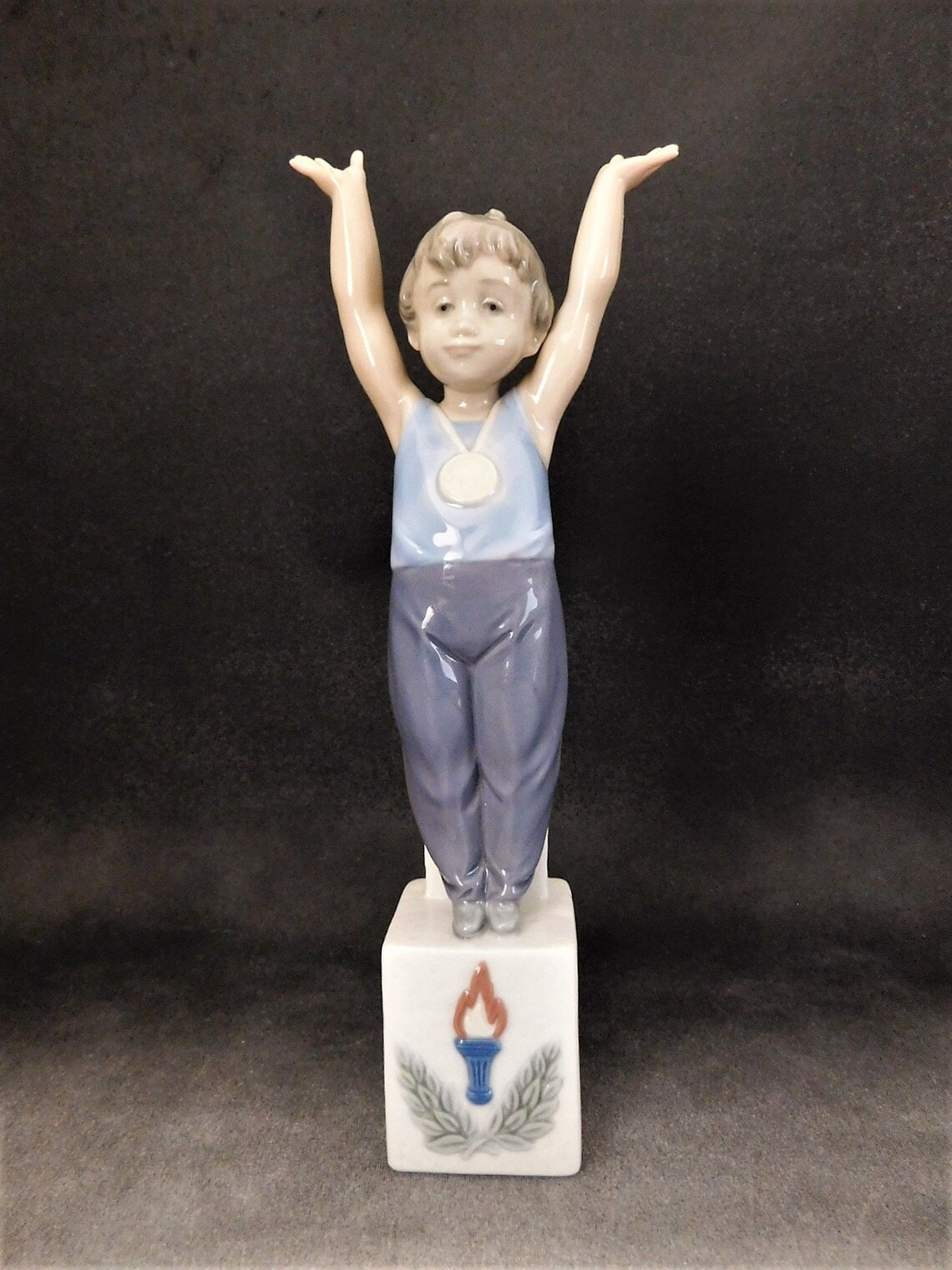 Vintage Lladro Figurine Olympic Champion 5871 Etsy